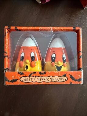 Candy Corn Halloween Salt & Pepper Shaker Set - Orange Yellow